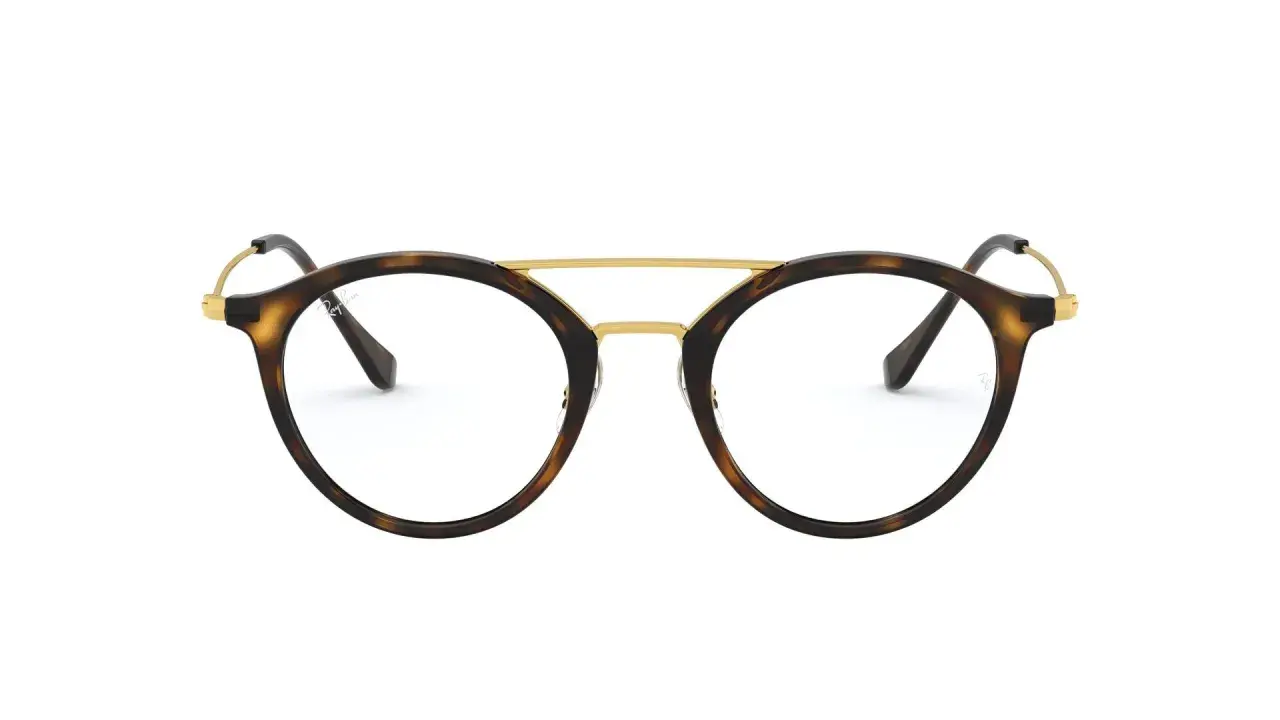 Eleganckie szylkretowe okulary z metalowym mostkiem. Co to znaczy? To styl i klasa w jednym!