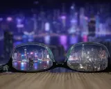 Okulary z antyrefleksem dla każdego, kto chce widzieć nocne miasto bez odblasków.